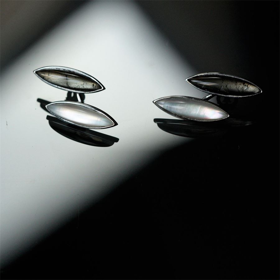 Orecchini piercing navetta AURUM | OR PRCNARG MOP BIA/GRI